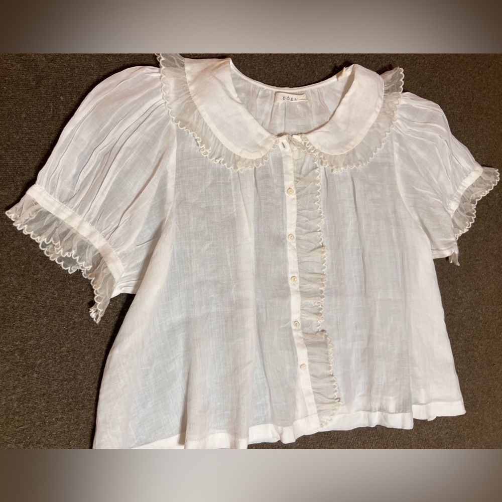 Doen Flute Top in Salt. Size Medium. Gently used/worn once.